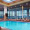 courtyard_by_marriott_detroit_downtown_pool