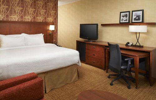 courtyard_by_marriott_detroit_downtown_room3